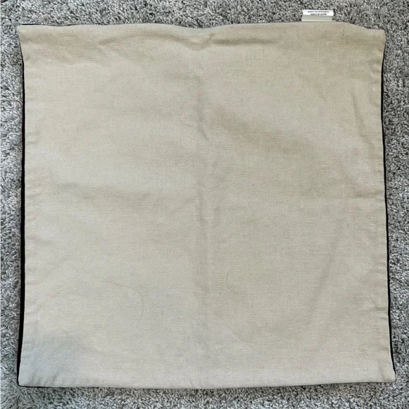 Pottery Barn 18x18 Deep Purple Velvet and Linen Pillow Cover - Picture 6 of 9